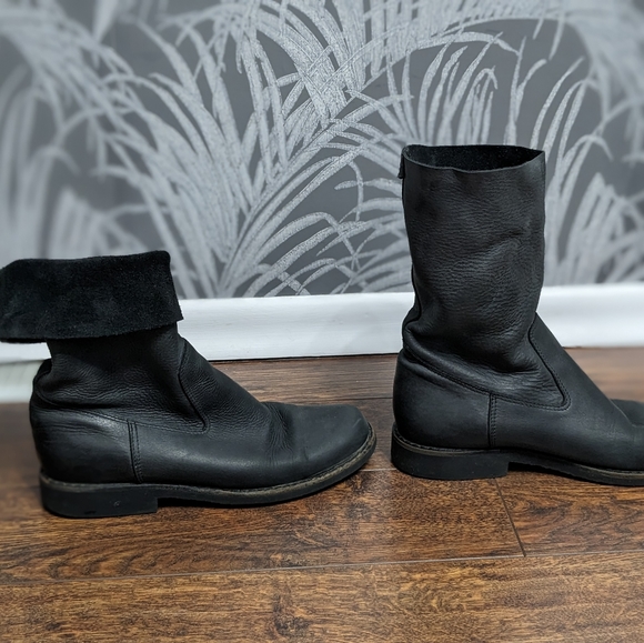 Leather ROOTS boots - Picture 3 of 6